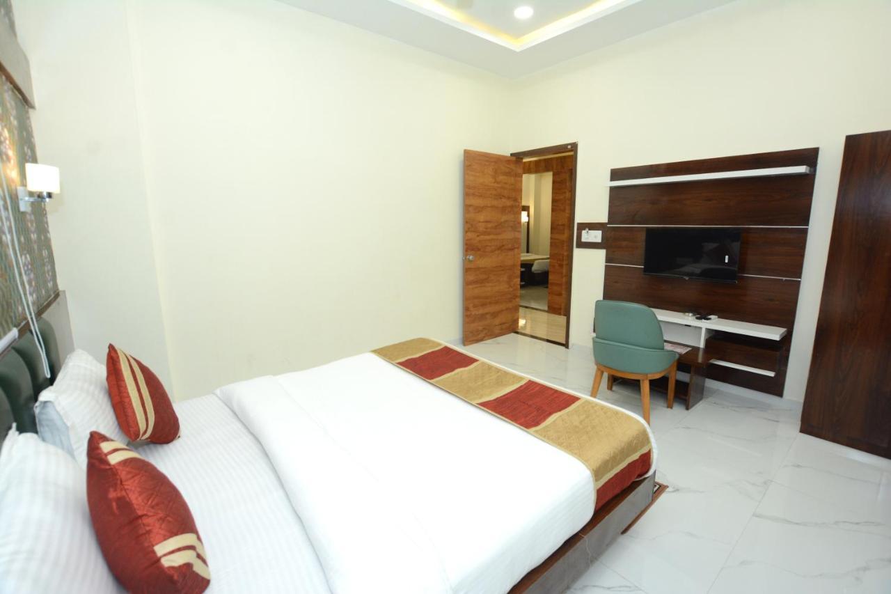 Hotel Villa Inn Ананд Экстерьер фото