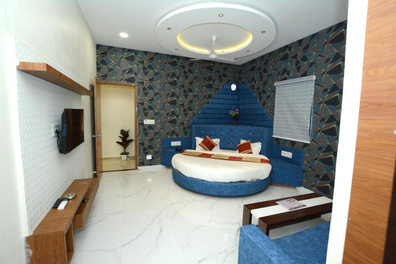 Hotel Villa Inn Ананд Экстерьер фото