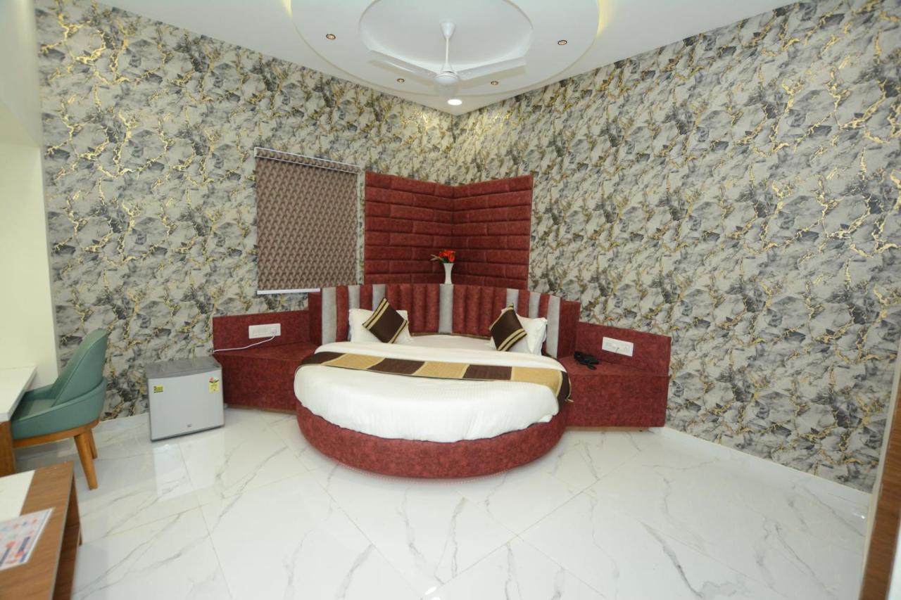 Hotel Villa Inn Ананд Экстерьер фото